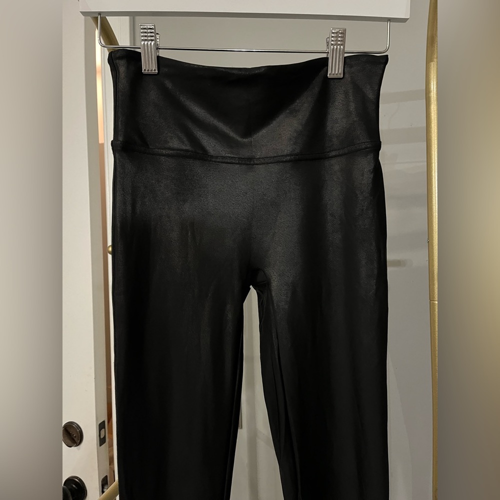 SPANX FAUX LEATHER LEGGINGS - Picture 5 of 7